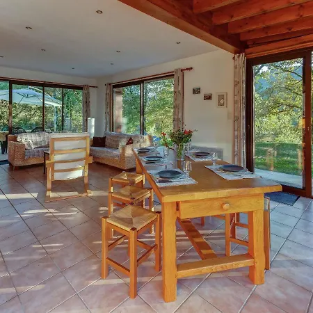Ferienhaus Modern Holiday In Connac With Swimming Pool